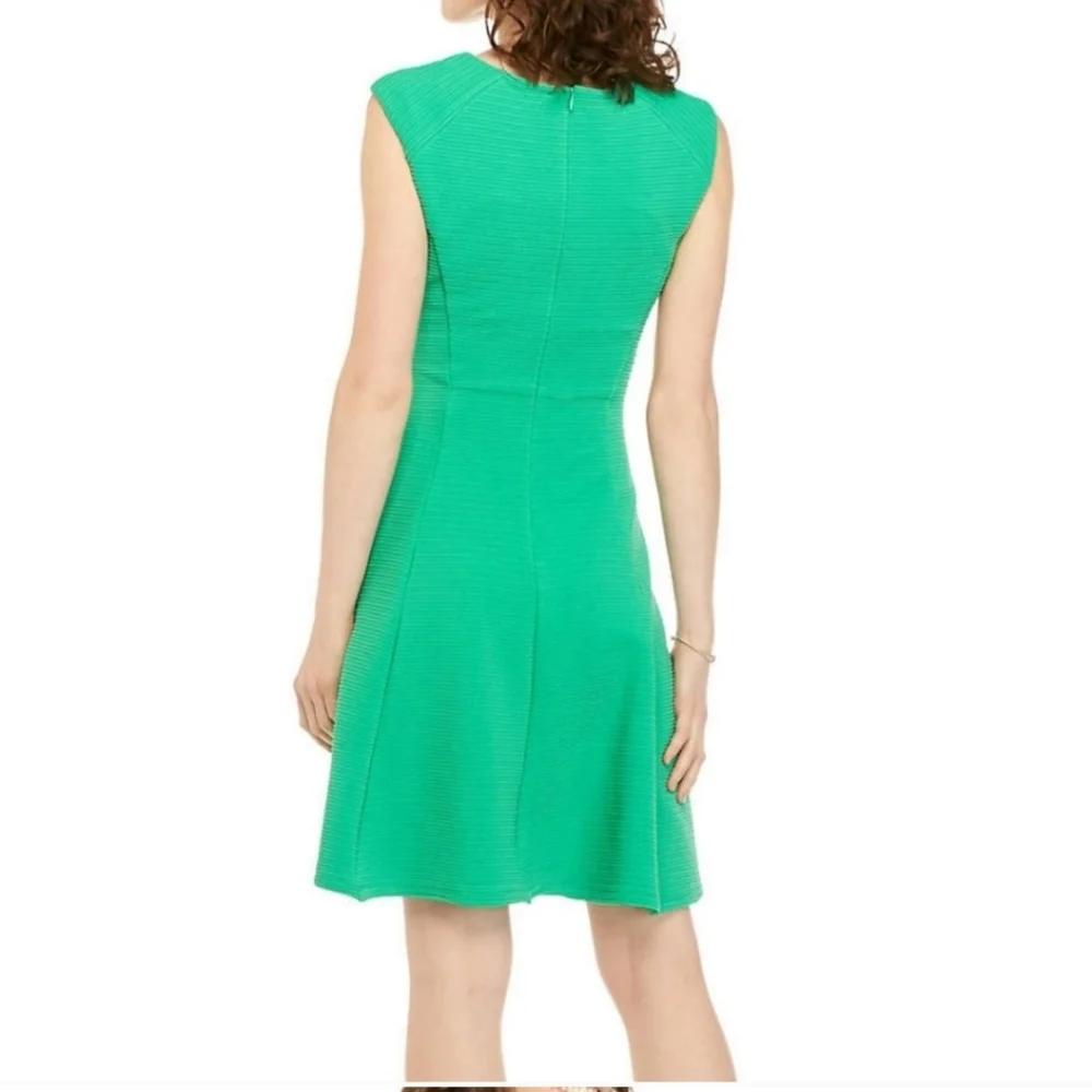 Sandra Darren textured for and flare dress sz 16 - Picture 2 of 8